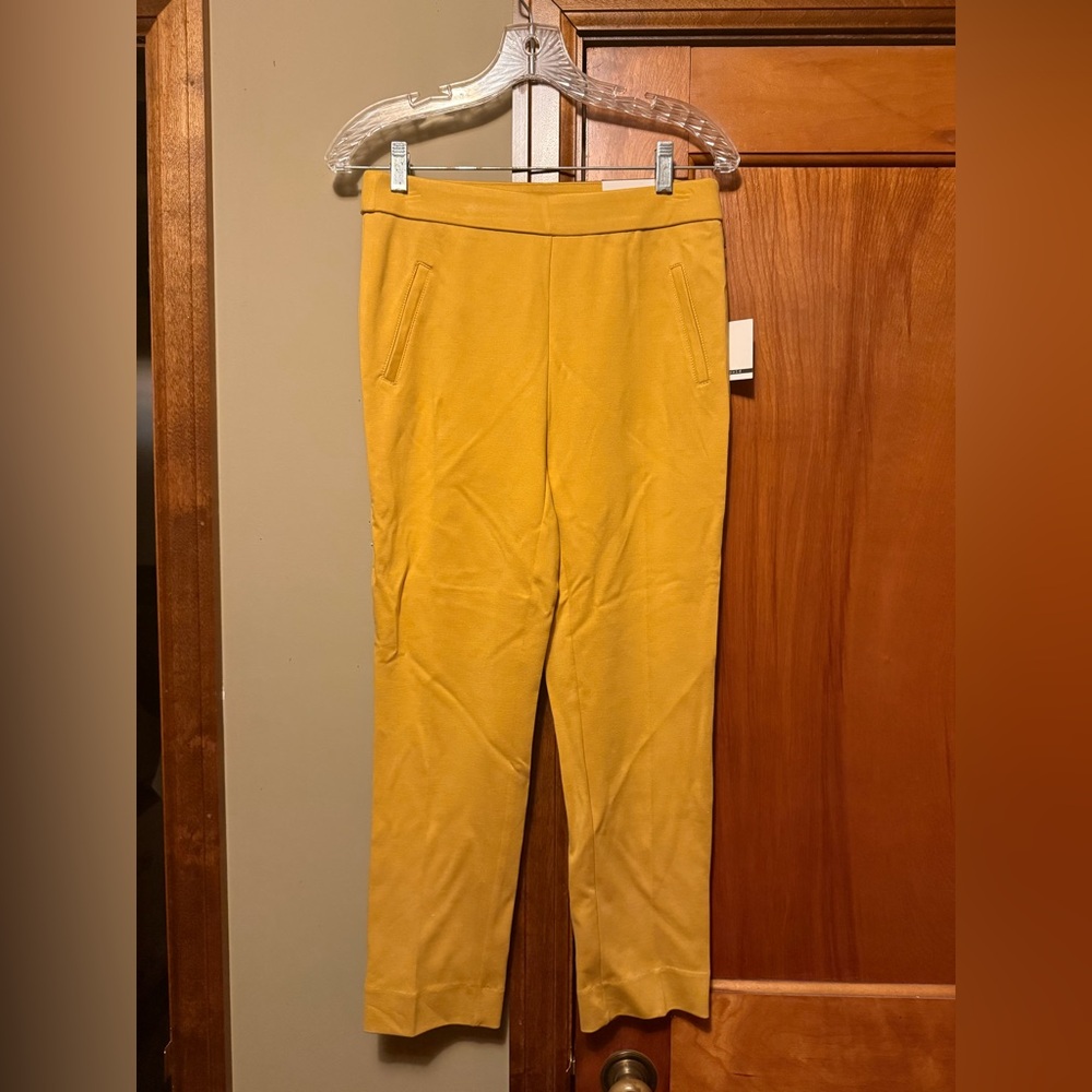 Pull On Capris